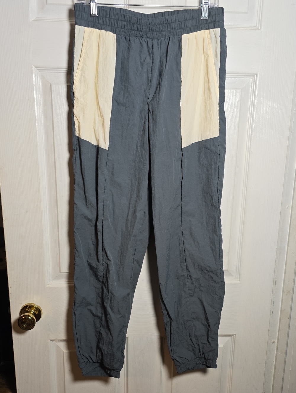 Fabletics L Large Slate Gray Joggers with Cream Side Panels